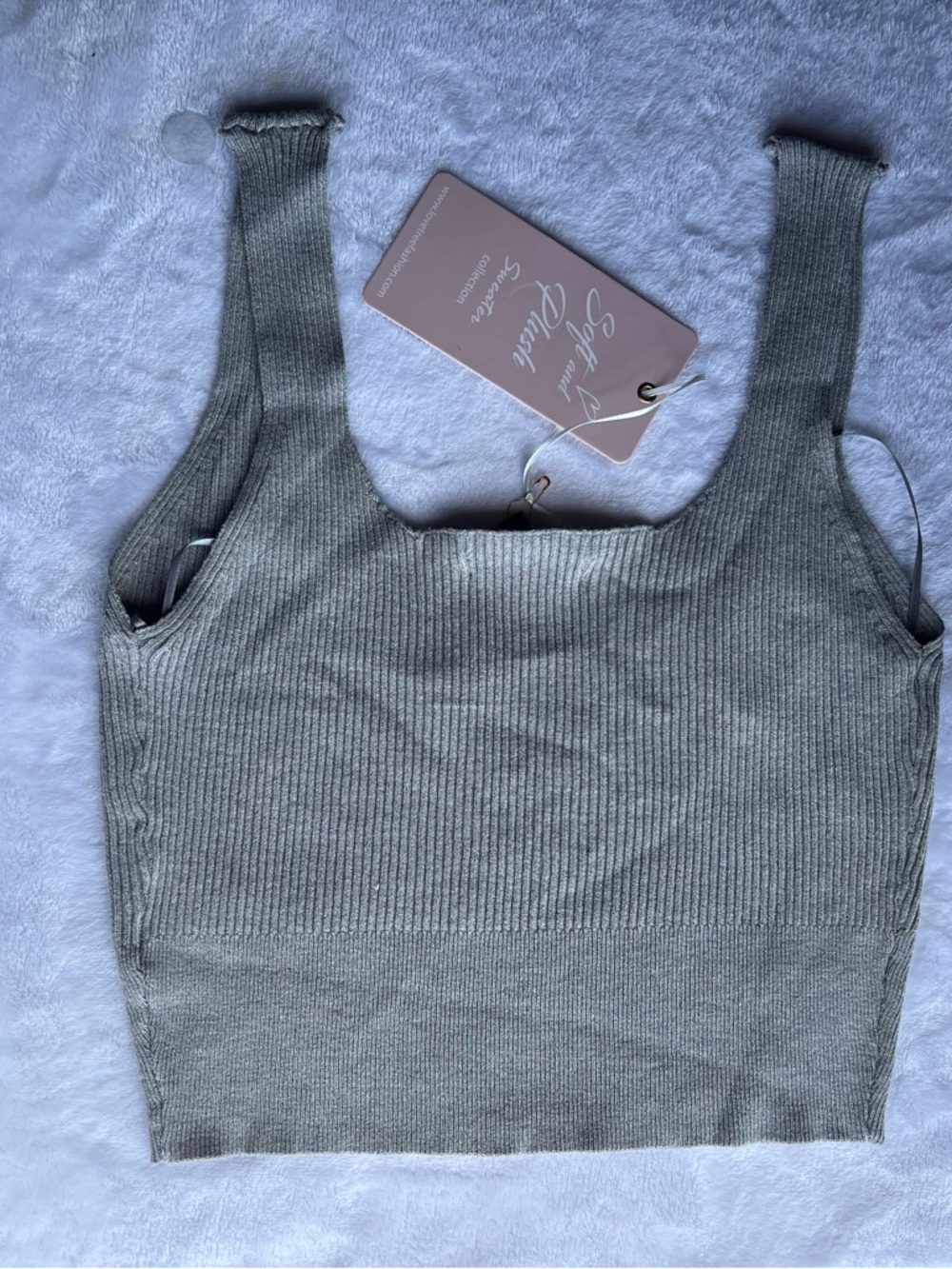 Gray Ribbed V-Neck Tank Top - Picture 4 of 4